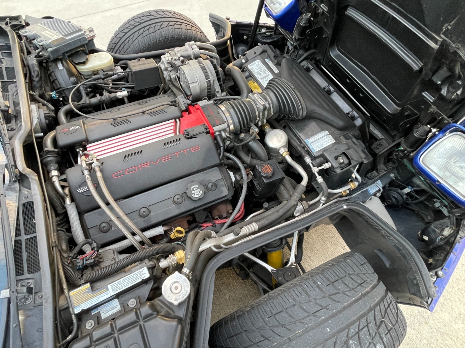 Chevrolet-Corvette-1996-Hatchback-33