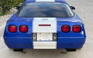 Chevrolet-Corvette-1996-Hatchback-4