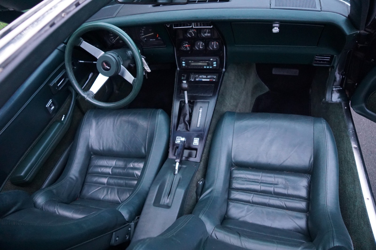 Chevrolet-Corvette-350-V8-Coupe-1979-28