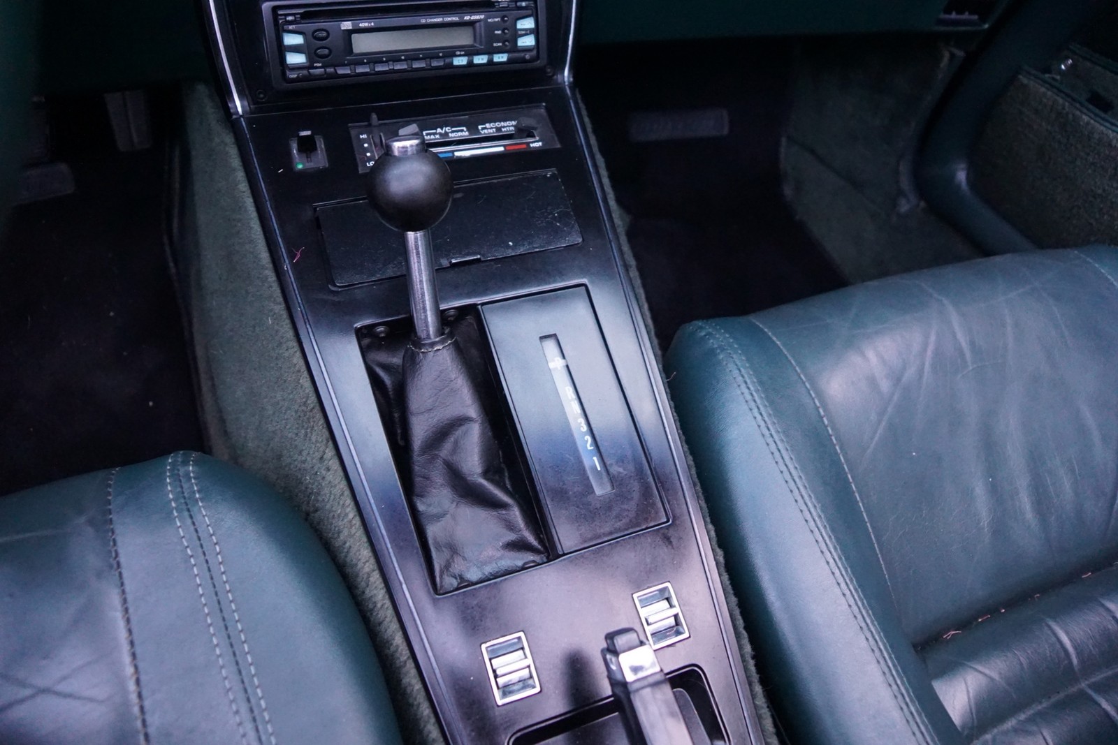 Chevrolet-Corvette-350-V8-Coupe-1979-31