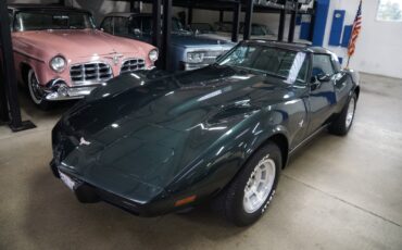 Chevrolet-Corvette-350-V8-Coupe-1979