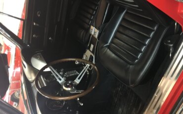 Chevrolet-Corvette-427-convertible-1966-Red-Black-6