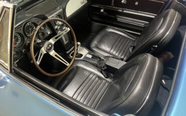 Chevrolet-Corvette-427-convertible-1967-Blue-Black-19