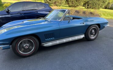 Chevrolet-Corvette-427-convertible-1967-Blue-Black-2