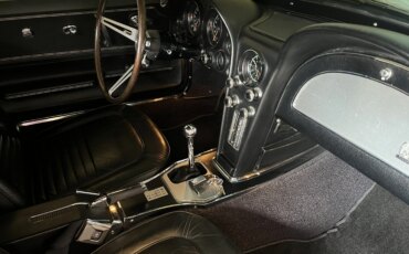 Chevrolet-Corvette-427-convertible-1967-Blue-Black-6