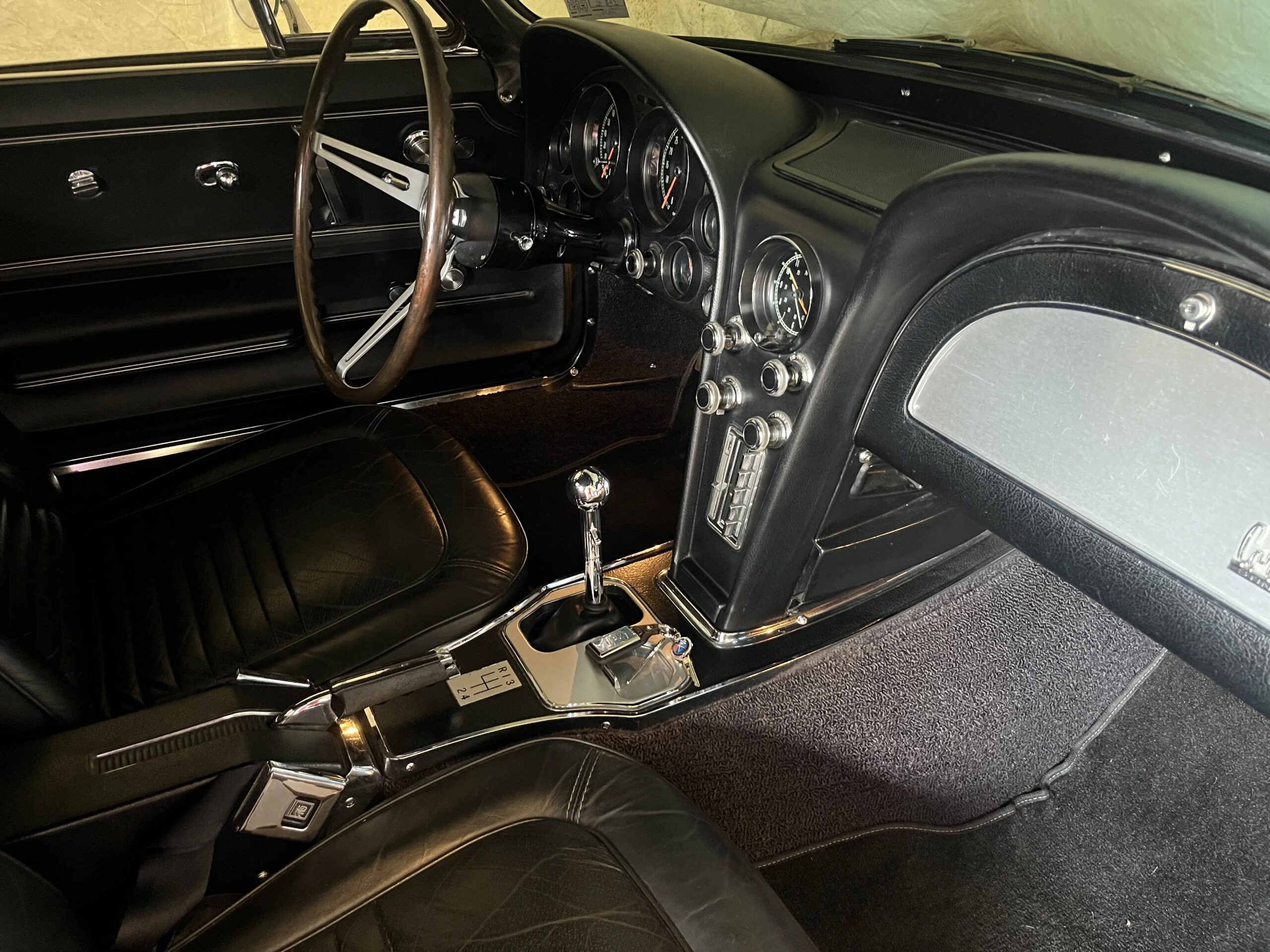 Chevrolet-Corvette-427-convertible-1967-Blue-Black-6
