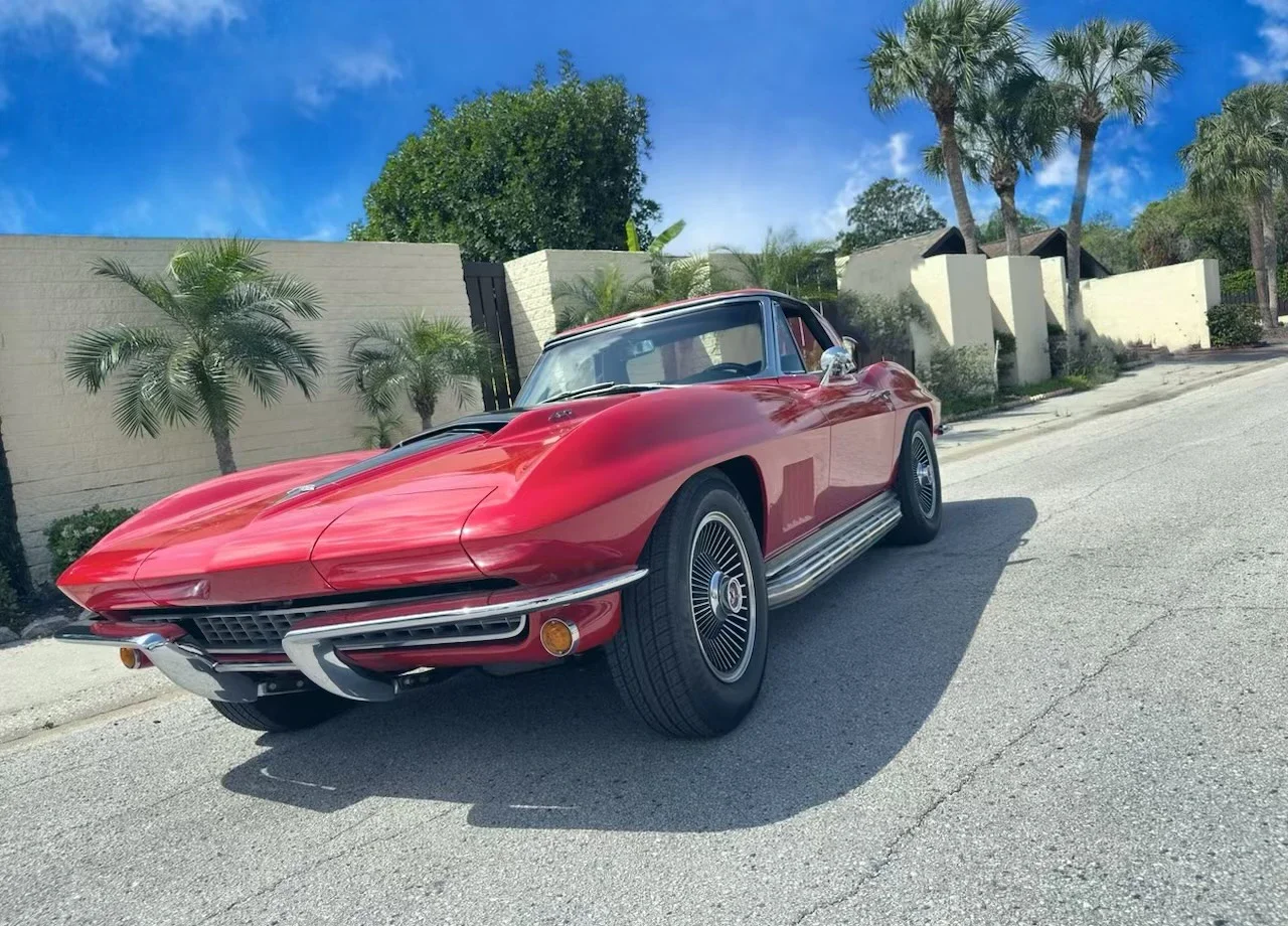 Chevrolet-Corvette-427-convertible-1967-Red-Black-17