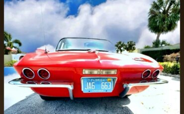 Chevrolet-Corvette-427-convertible-1967-Red-Black-2