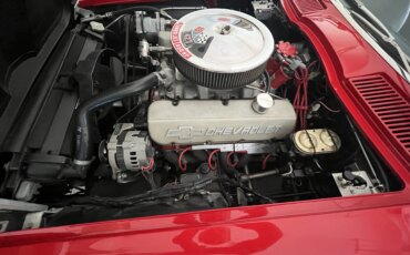 Chevrolet-Corvette-427-convertible-1967-Red-Black-3