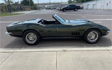 Chevrolet-Corvette-427-convertible-1968-Green-Black-7