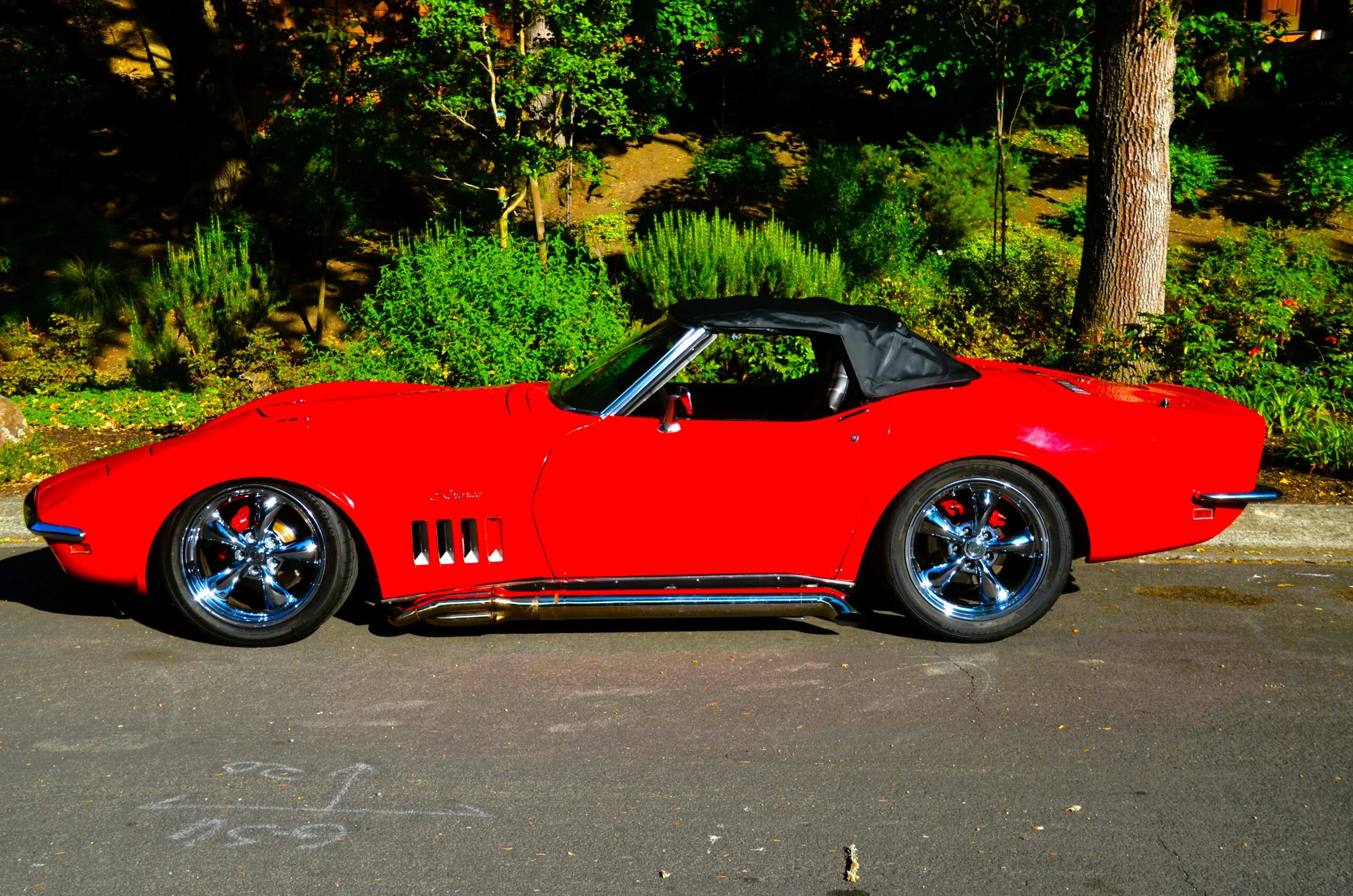 Chevrolet-Corvette-427-convertible-1969-Red-Black-2