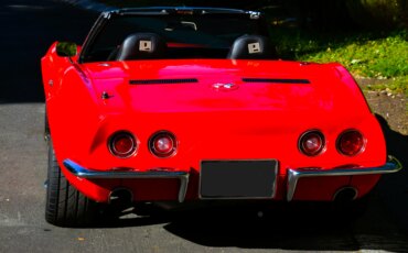 Chevrolet-Corvette-427-convertible-1969-Red-Black-3