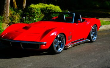 Chevrolet-Corvette-427-convertible-1969-Red-Black