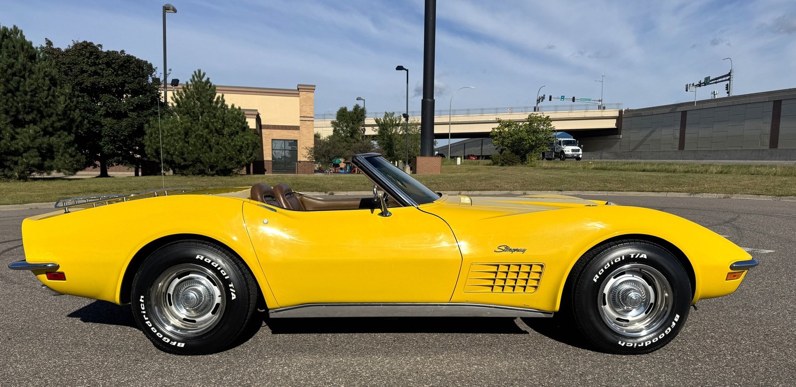 Chevrolet-Corvette-Stingray-Convertible-1972-Convertible-1