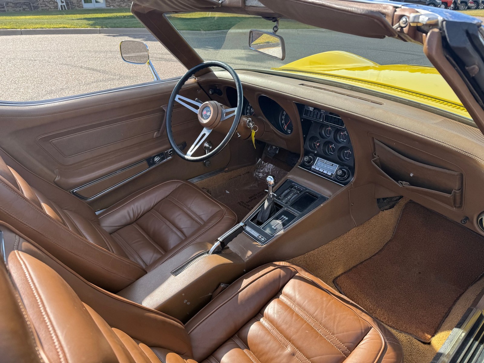 Chevrolet-Corvette-Stingray-Convertible-1972-Convertible-11