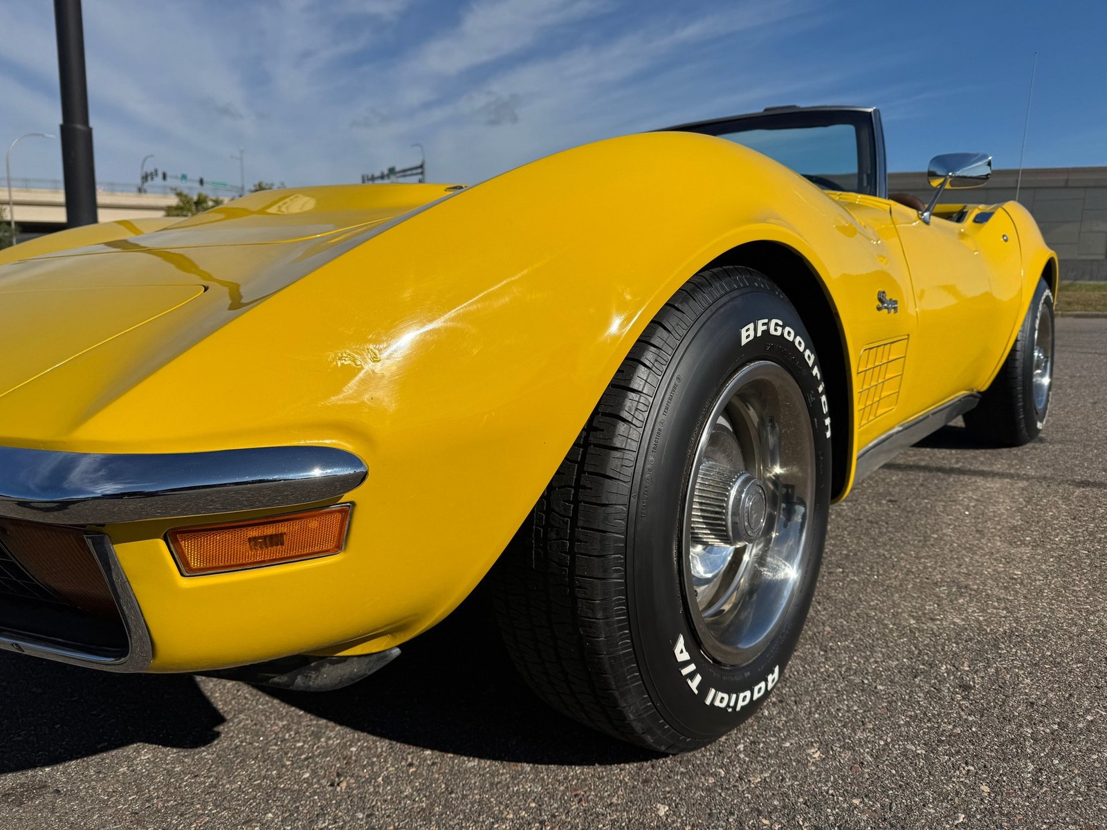 Chevrolet-Corvette-Stingray-Convertible-1972-Convertible-18