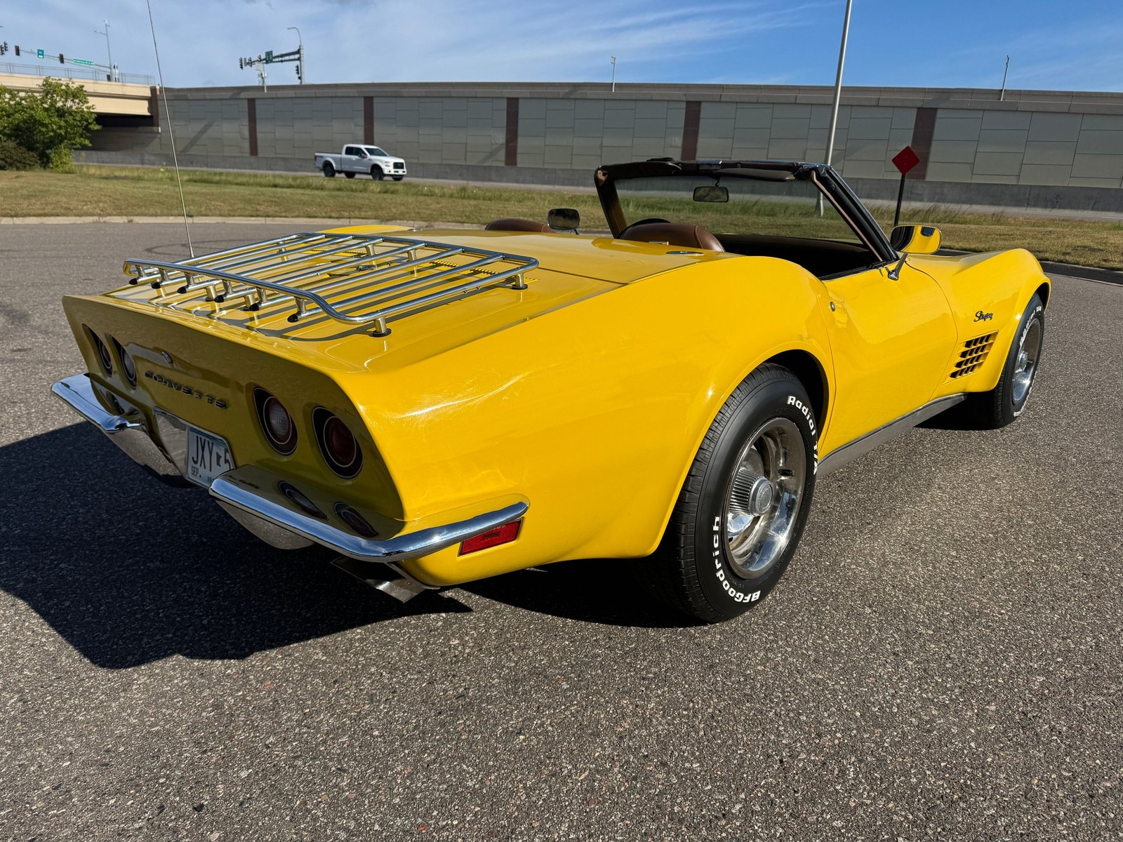 Chevrolet-Corvette-Stingray-Convertible-1972-Convertible-2