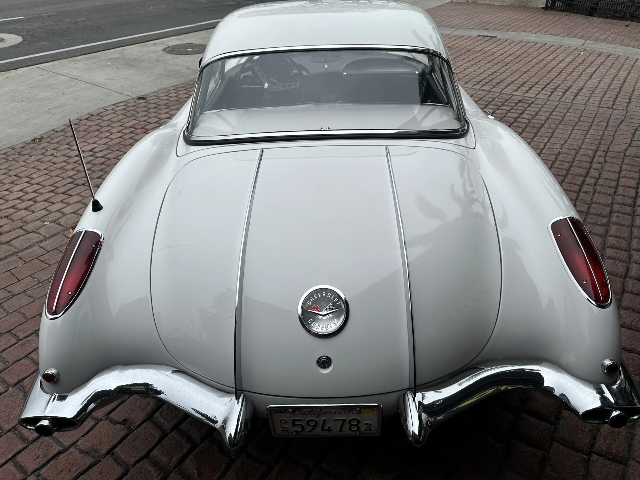Chevrolet-Corvette-convertible-1958-White-Black-11