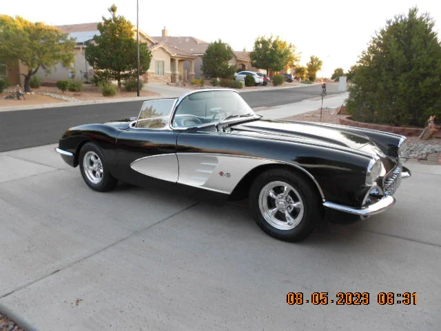 Chevrolet-Corvette-convertible-1960-Black-Black-14