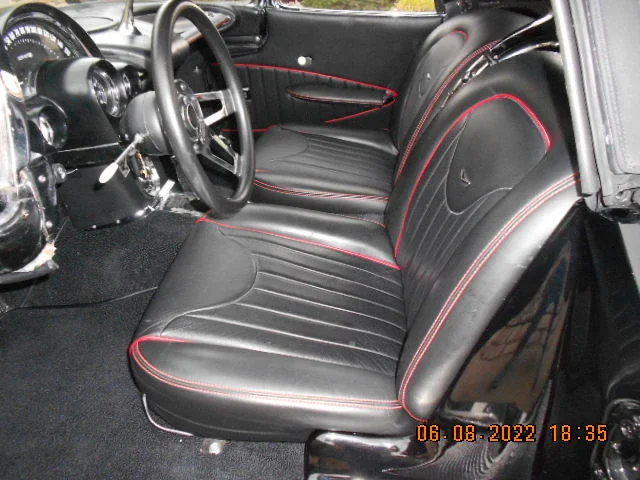 Chevrolet-Corvette-convertible-1960-Black-Black-19