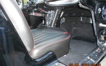 Chevrolet-Corvette-convertible-1960-Black-Black-26