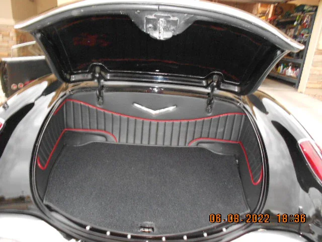 Chevrolet-Corvette-convertible-1960-Black-Black-42