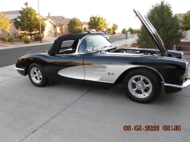 Chevrolet-Corvette-convertible-1960-Black-Black-7