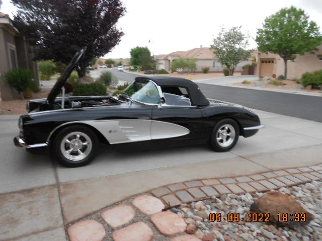 Chevrolet-Corvette-convertible-1960-Black-Black-9