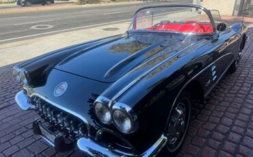 Chevrolet-Corvette-convertible-1960-Black-Red-10