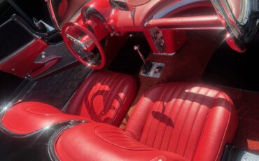 Chevrolet-Corvette-convertible-1960-Black-Red-13