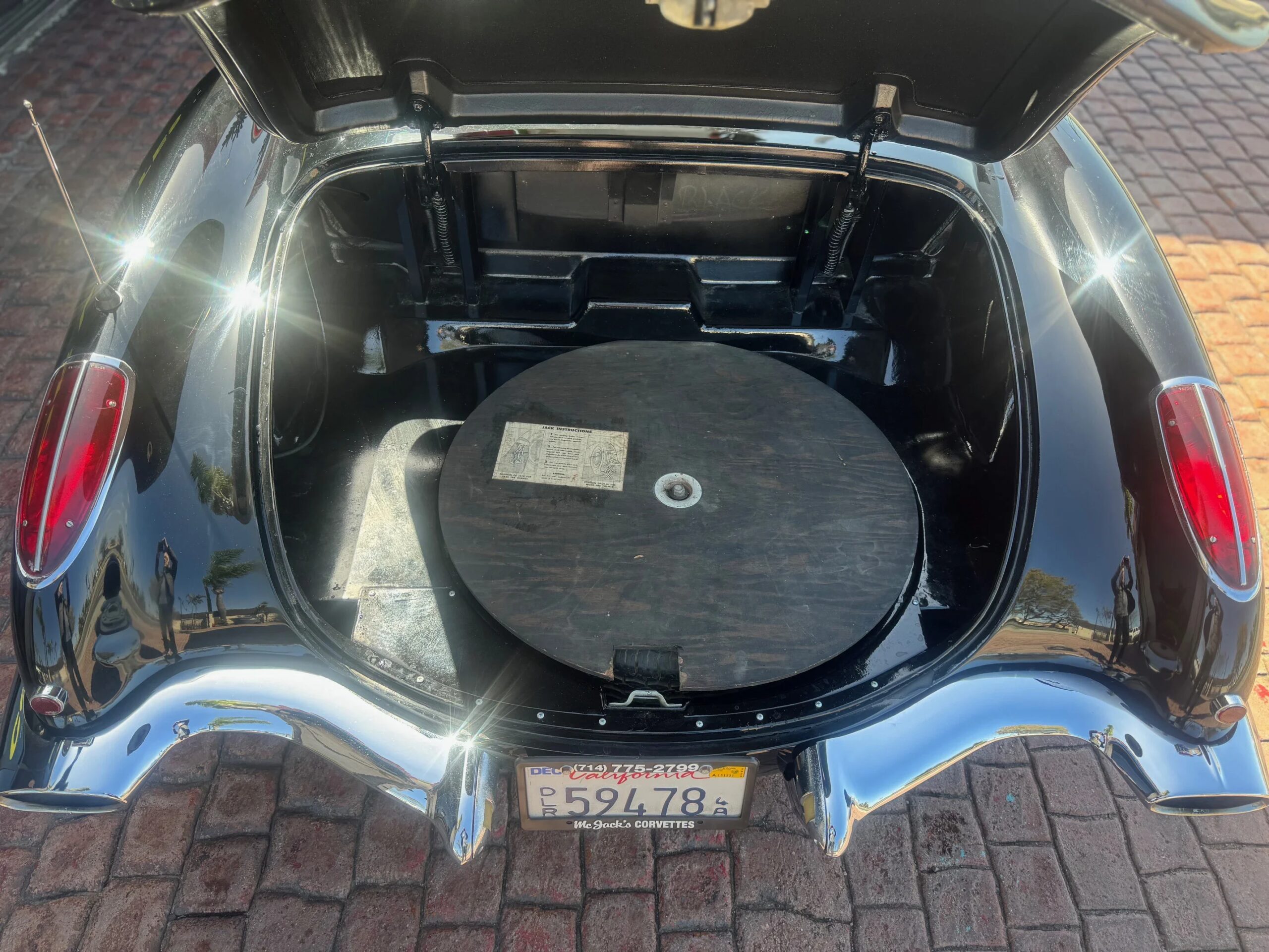 Chevrolet-Corvette-convertible-1960-Black-Red-15