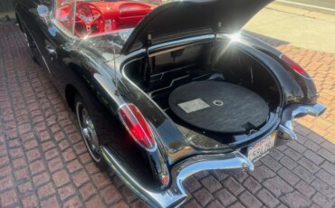 Chevrolet-Corvette-convertible-1960-Black-Red-16