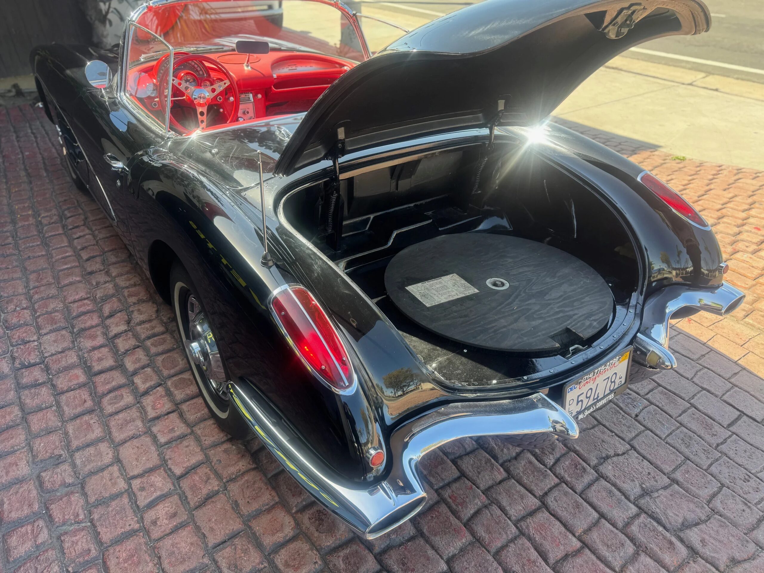 Chevrolet-Corvette-convertible-1960-Black-Red-16