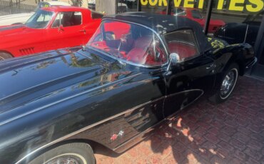 Chevrolet-Corvette-convertible-1960-Black-Red-17
