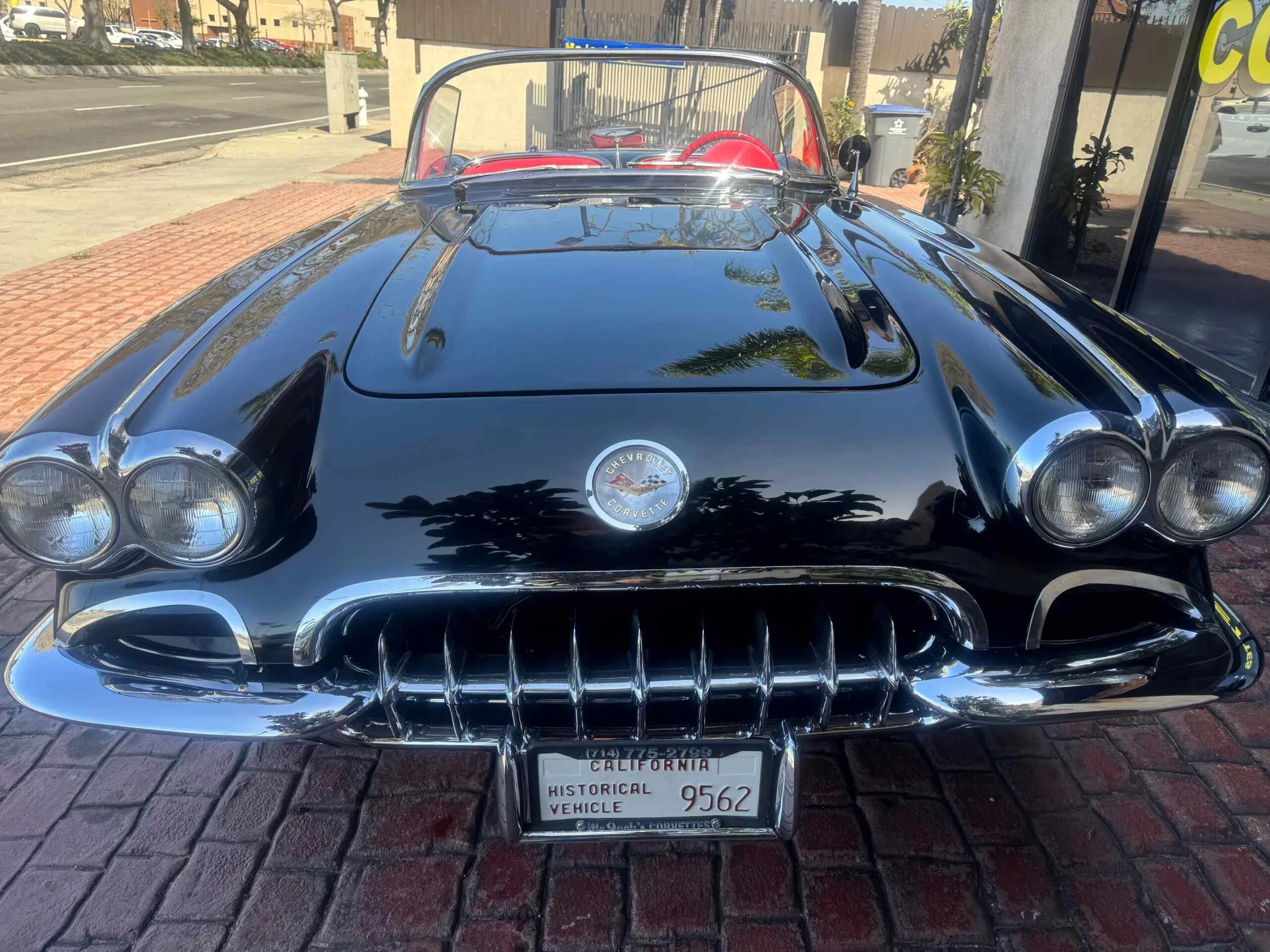 Chevrolet-Corvette-convertible-1960-Black-Red-18
