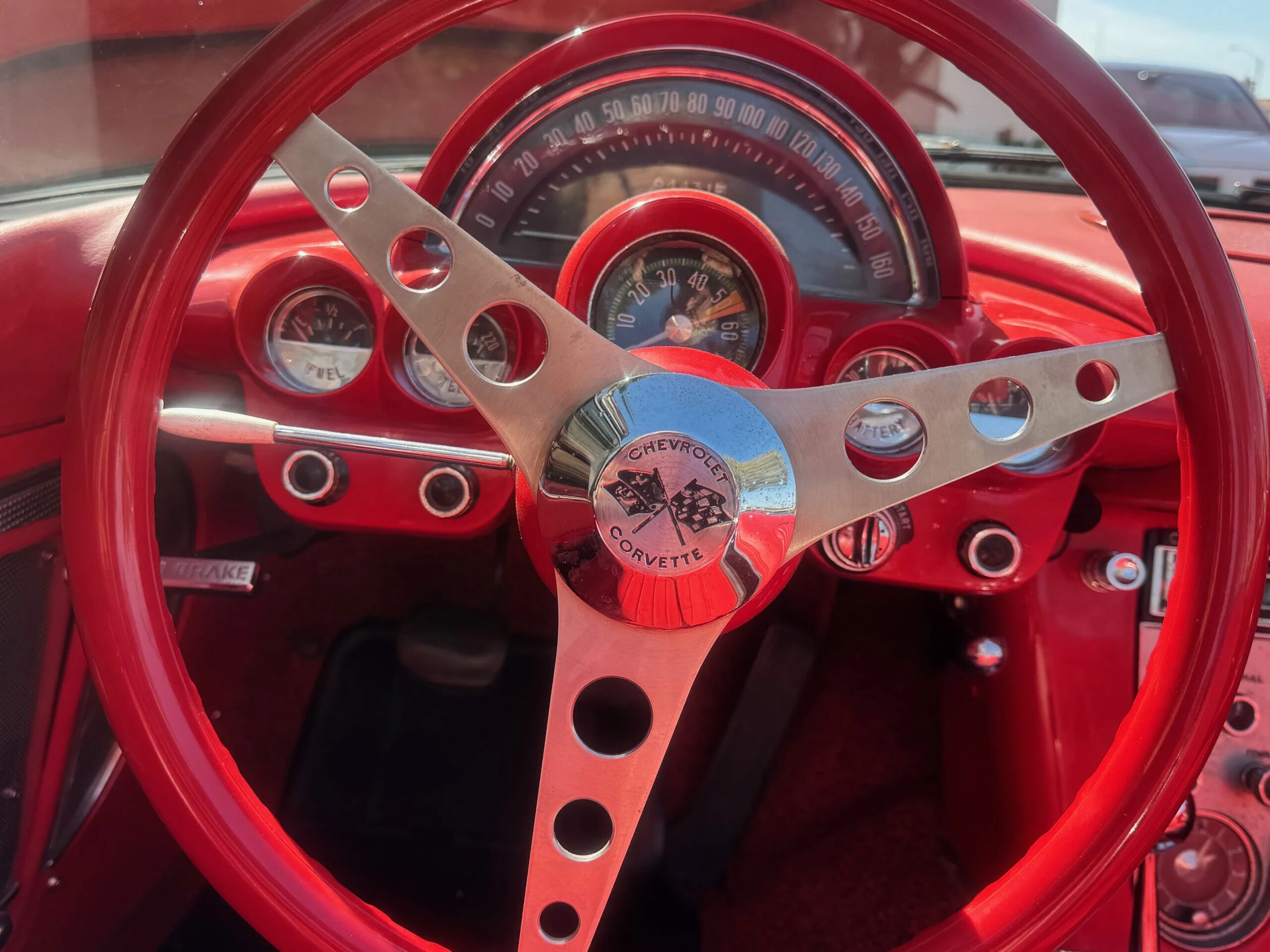 Chevrolet-Corvette-convertible-1960-Black-Red-2