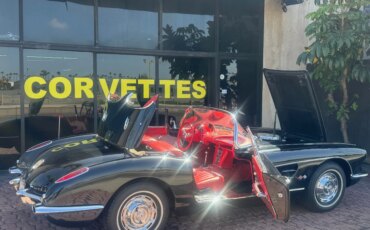 Chevrolet-Corvette-convertible-1960-Black-Red-4