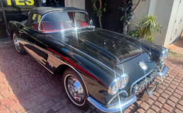 Chevrolet-Corvette-convertible-1960-Black-Red-7