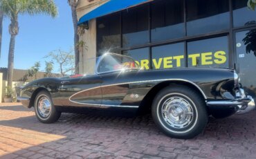 Chevrolet-Corvette-convertible-1960-Black-Red-8