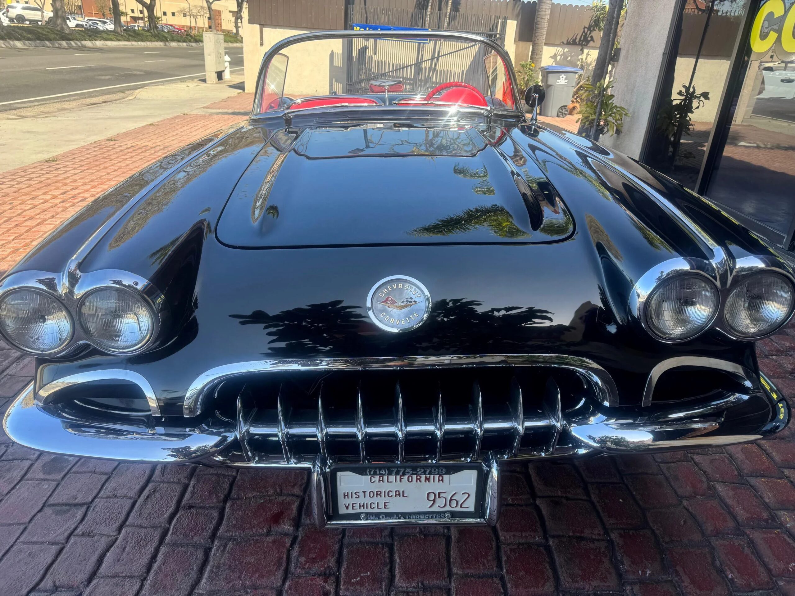 Chevrolet-Corvette-convertible-1960-Black-Red-9