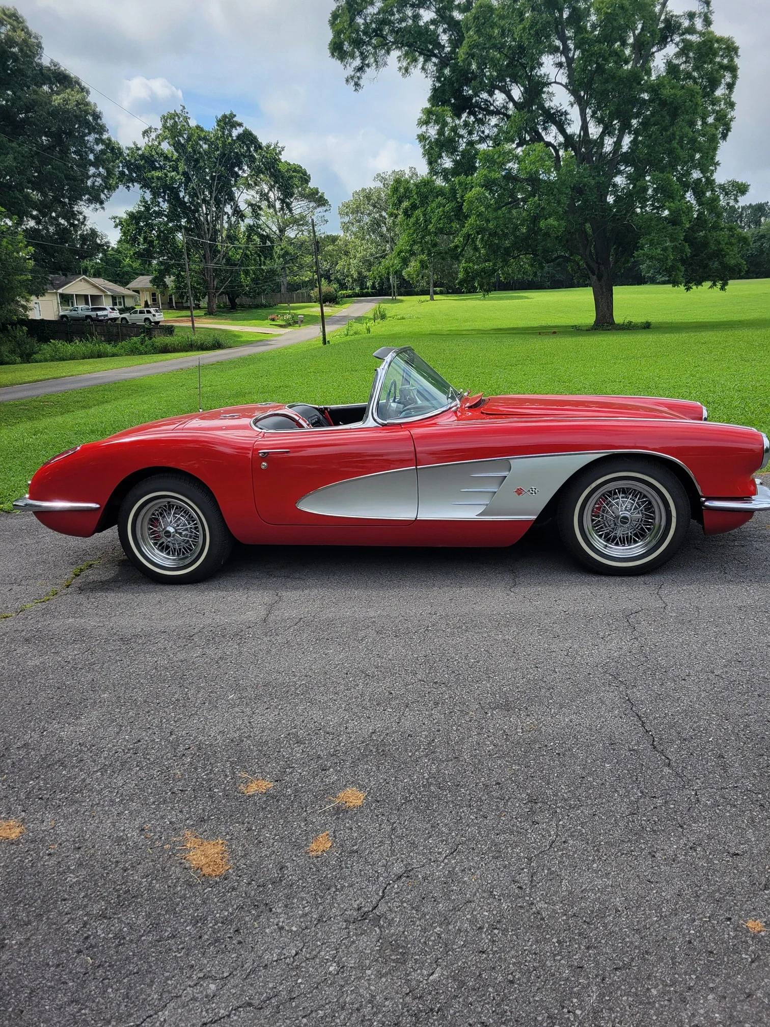 Chevrolet-Corvette-convertible-1960-Red-Black