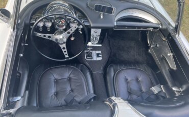 Chevrolet-Corvette-convertible-1960-White-Black-13