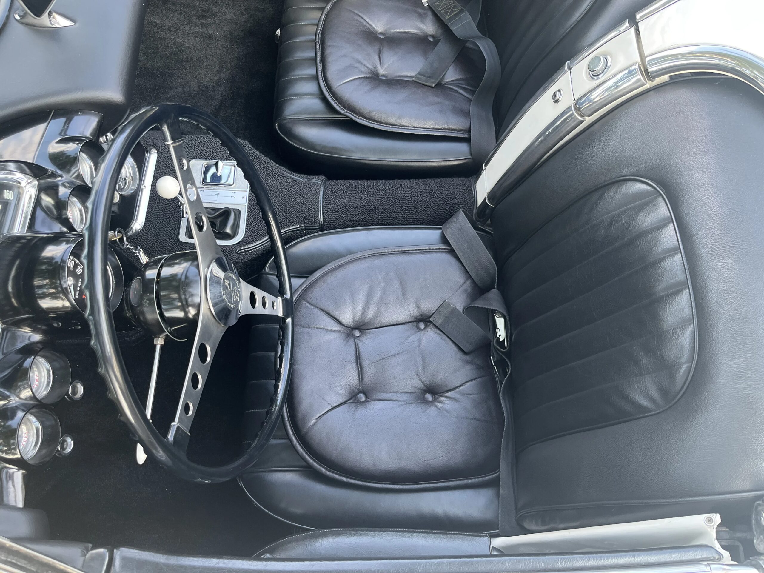 Chevrolet-Corvette-convertible-1960-White-Black-14