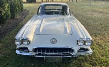 Chevrolet-Corvette-convertible-1960-White-Black-16