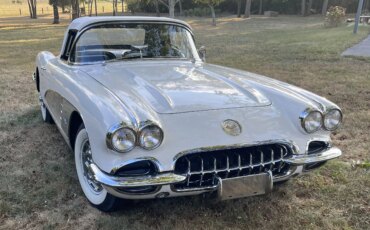 Chevrolet-Corvette-convertible-1960-White-Black-20