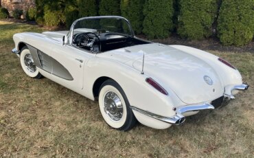 Chevrolet-Corvette-convertible-1960-White-Black-25