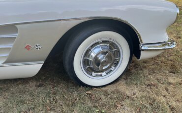 Chevrolet-Corvette-convertible-1960-White-Black-3