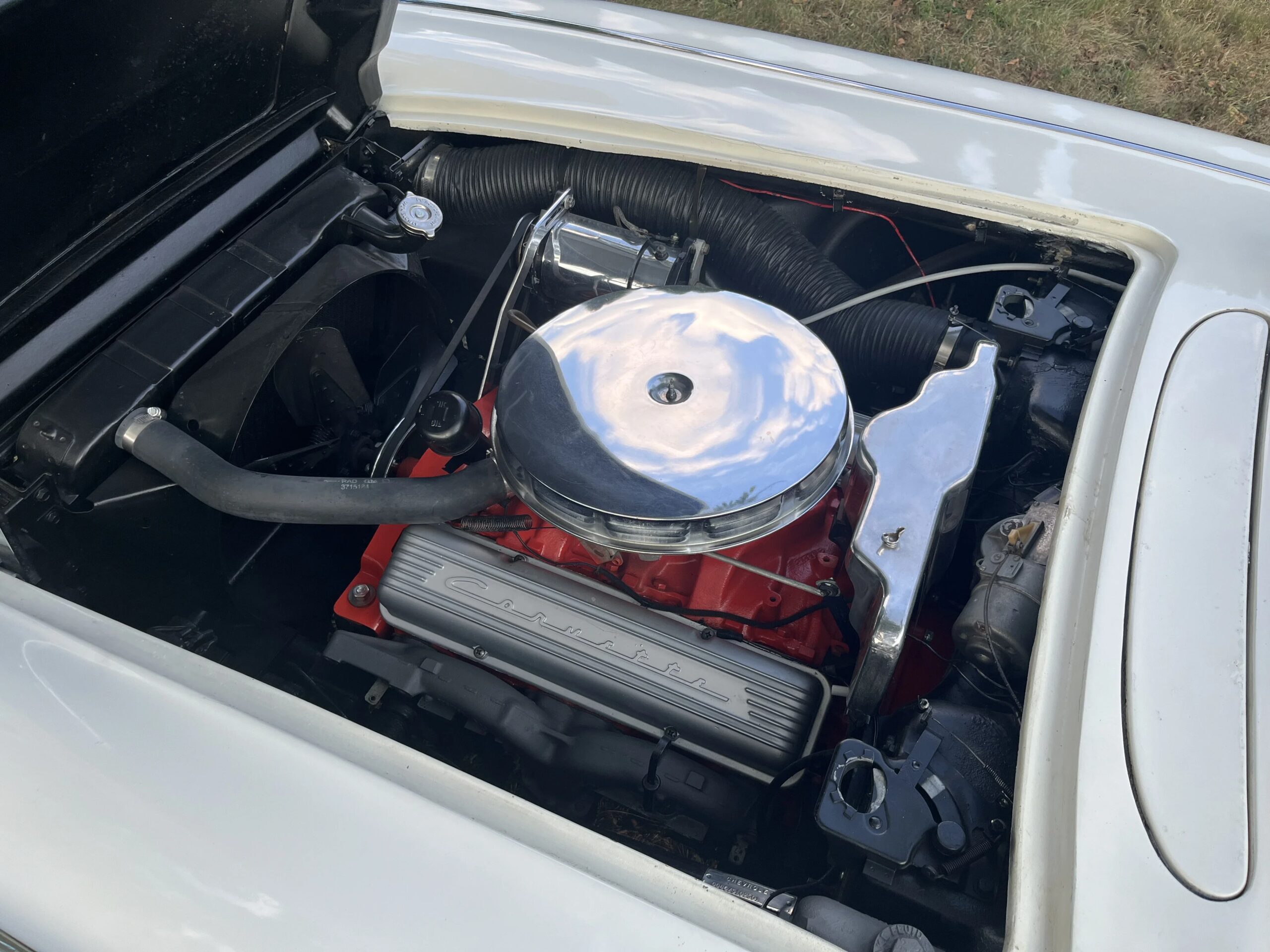 Chevrolet-Corvette-convertible-1960-White-Black-34
