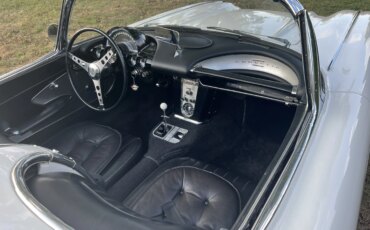 Chevrolet-Corvette-convertible-1960-White-Black-5