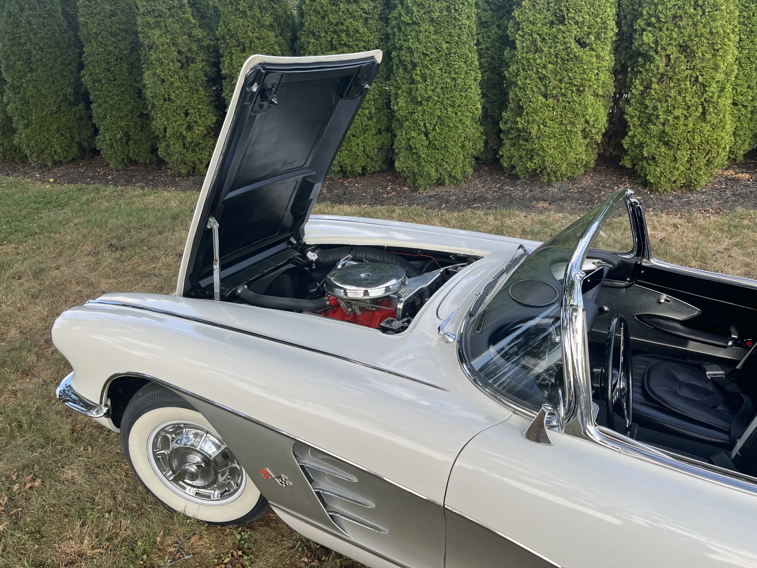 Chevrolet-Corvette-convertible-1960-White-Black-7